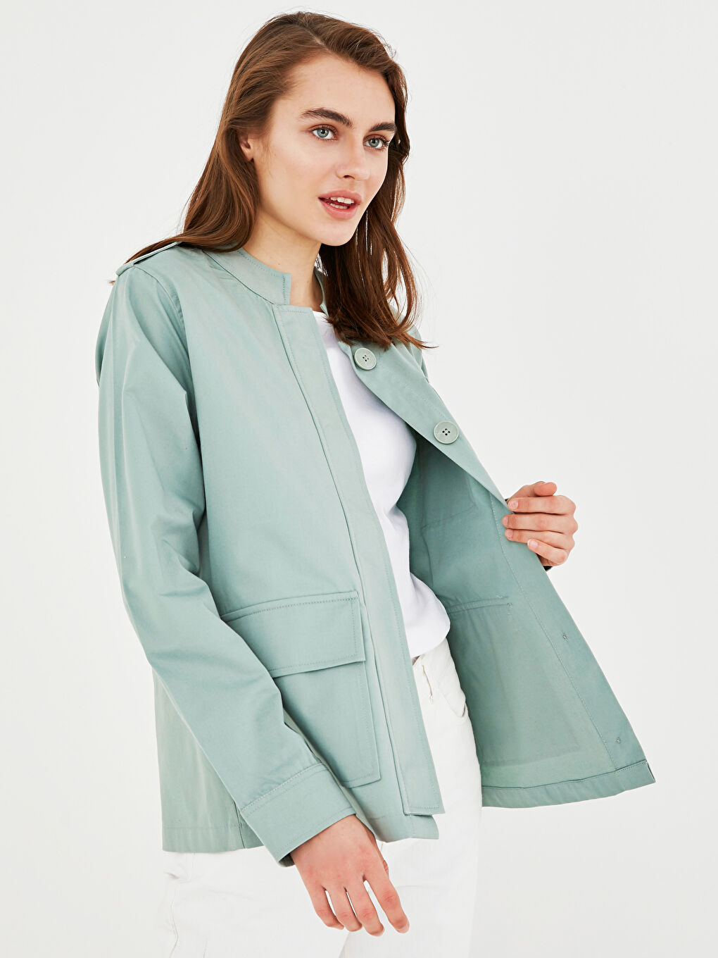 Yeşil Dik Yaka Düğme Kapamalı Uzun Kollu İnce Kadın Mont-1