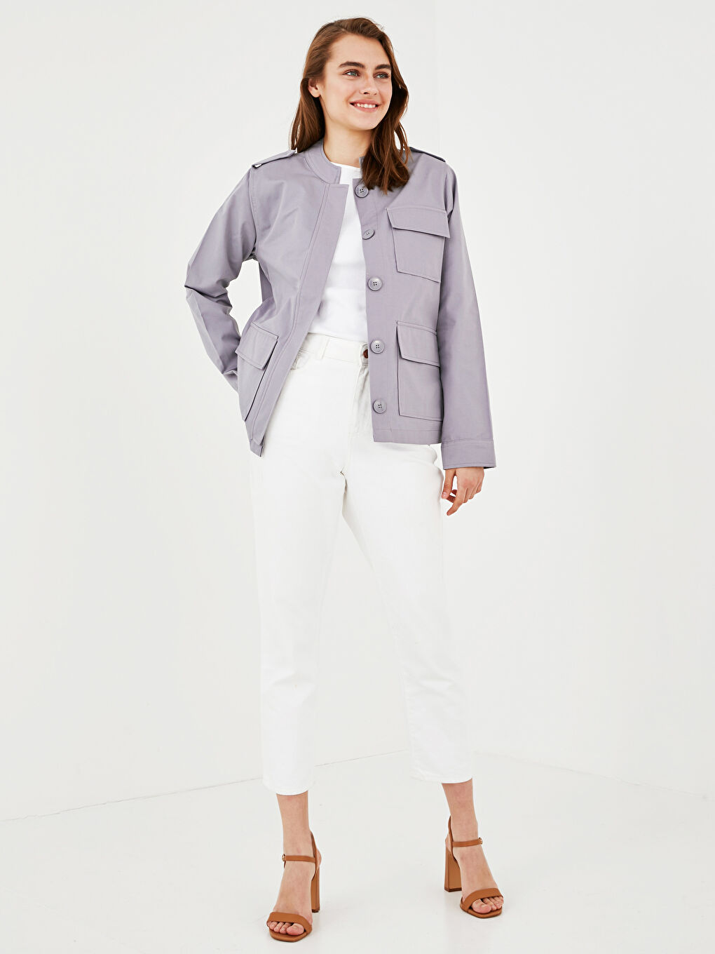 Gri Dik Yaka Düğme Kapamalı Uzun Kollu İnce Kadın Mont-2