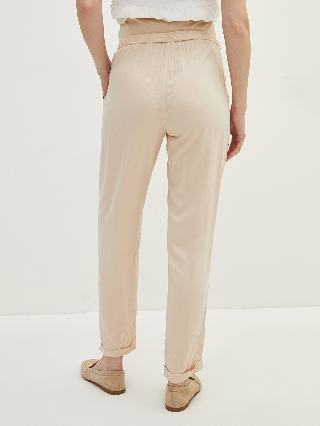 Elastic Waist Belly Paneled Pocket Detailed Viscose Maternity Trousers-4