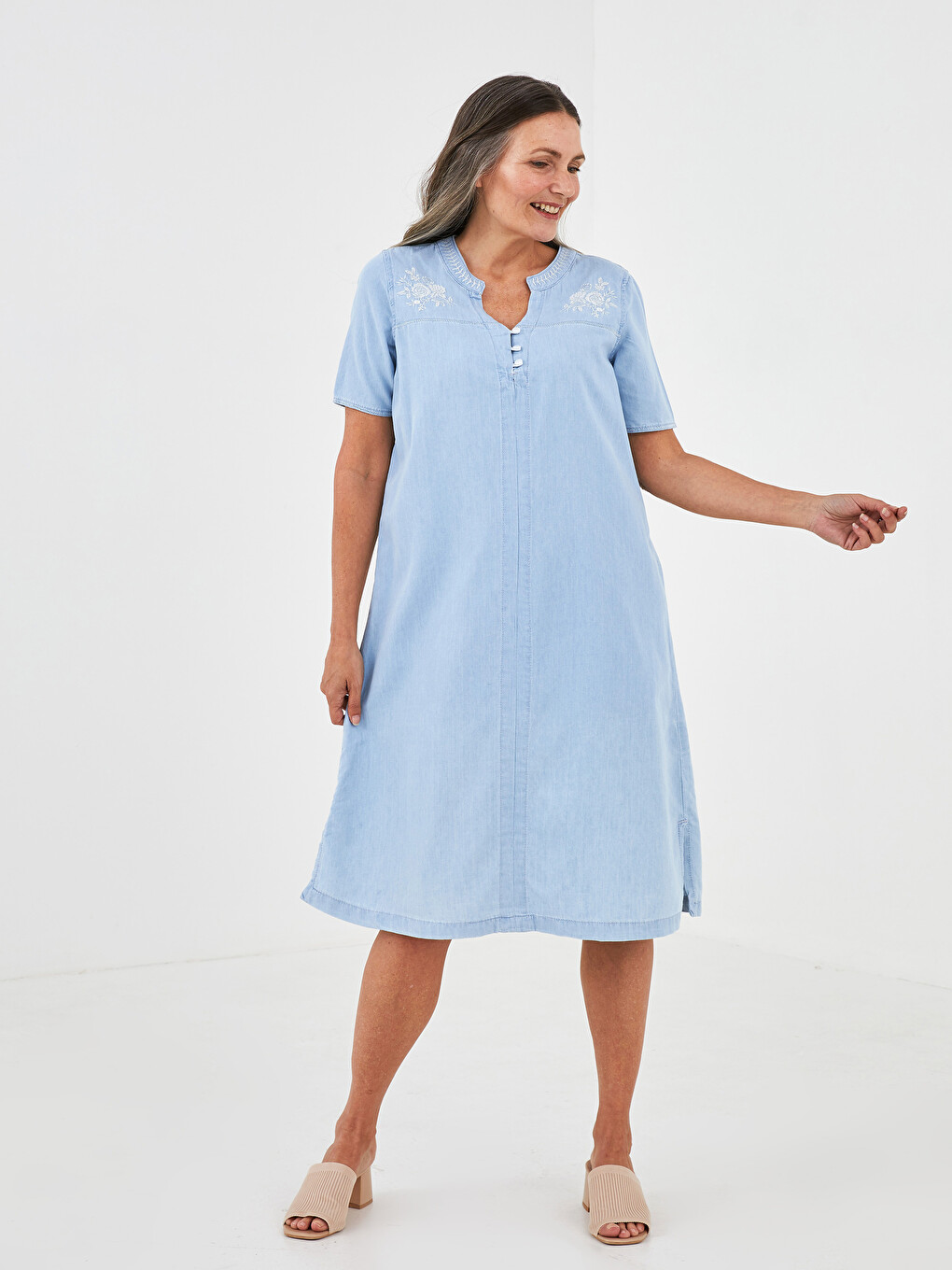Henley Neckline Embroidered Short Sleeve Women's Jean Dress-2