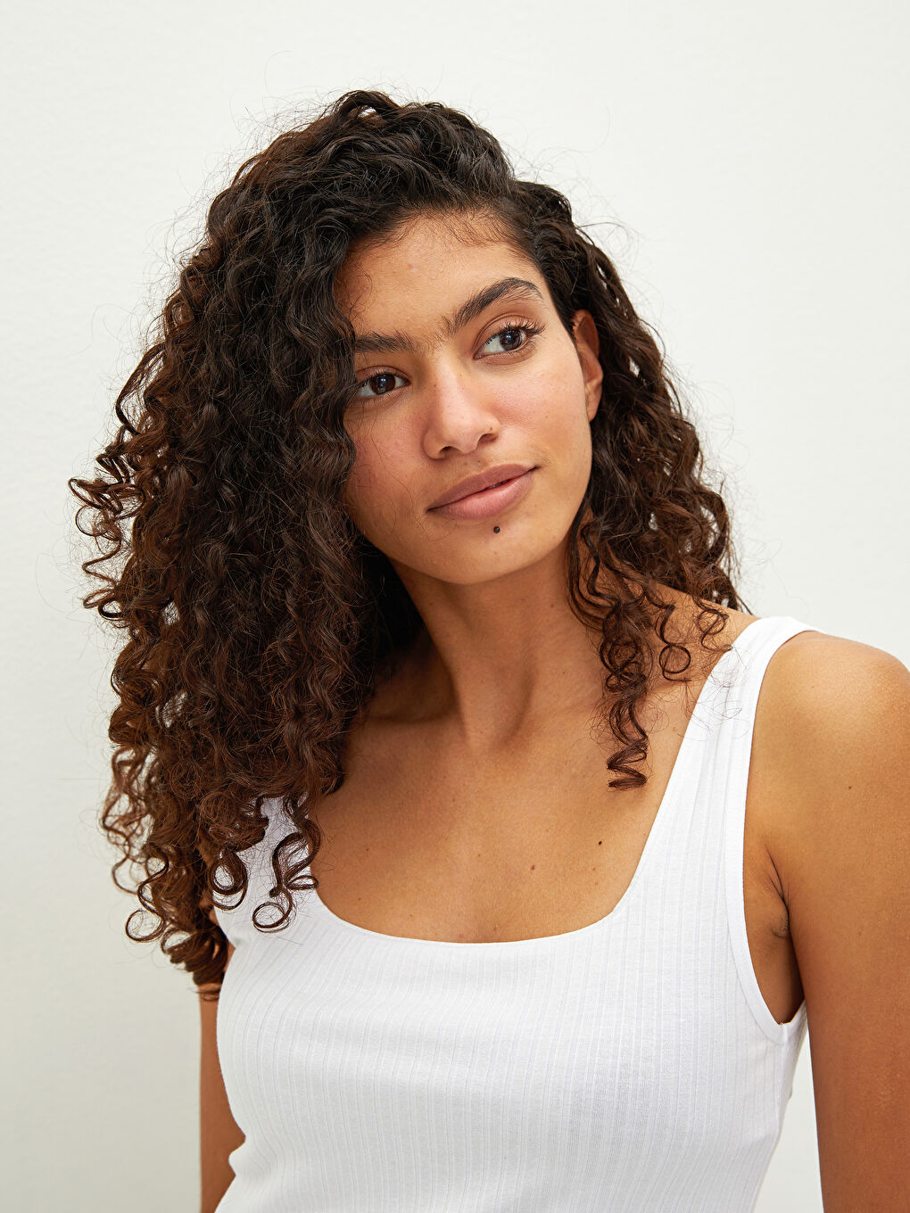 Débardeur Pour Femmes En Jersey À Fines Bretelles Et Encolure En U-2