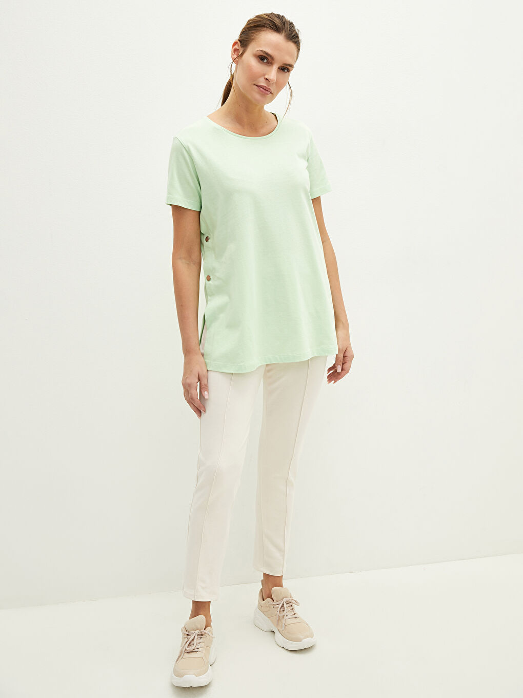 Yeşil Bisiklet Yaka Düz Kısa Kollu Kadın Tişört-2