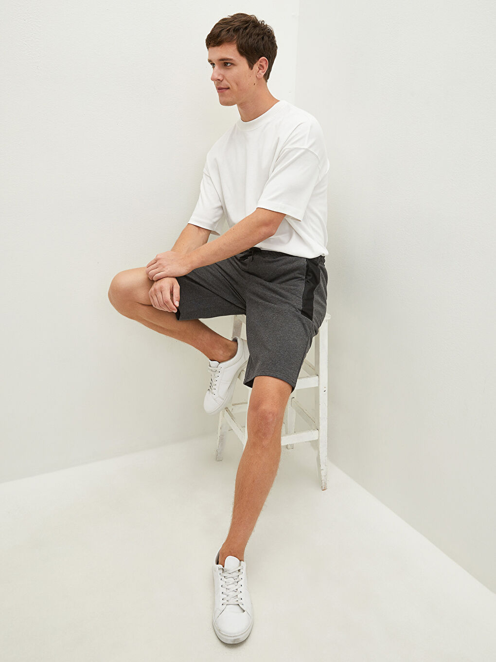 Antrasit Dar Kalıp Erkek Spor Şort-4
