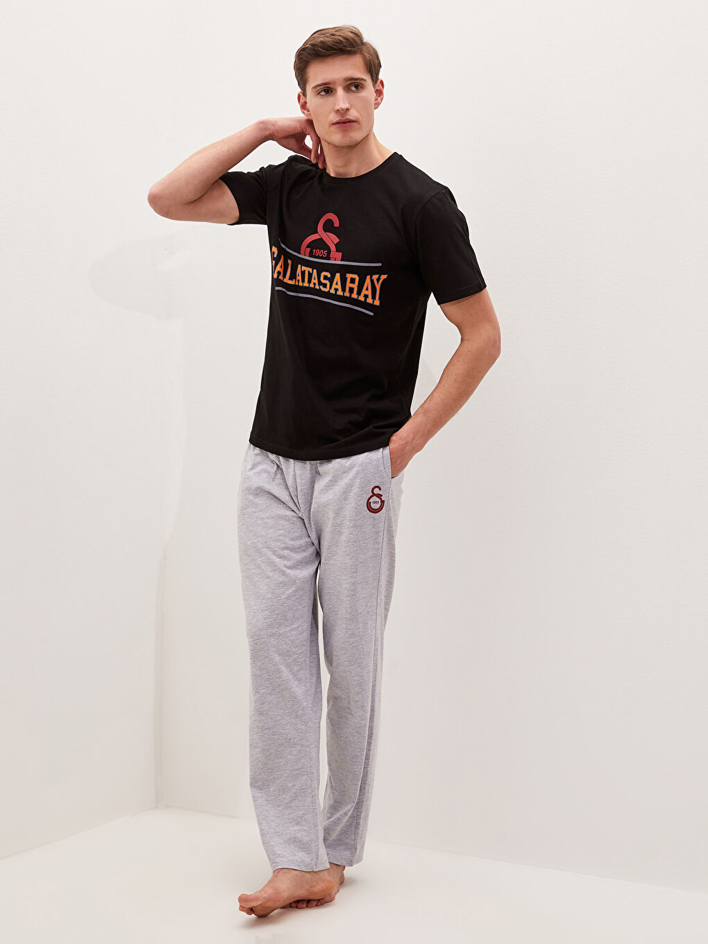 Siyah Standart Kalıp Galatasaray Baskılı Erkek Pijama Takımı-1