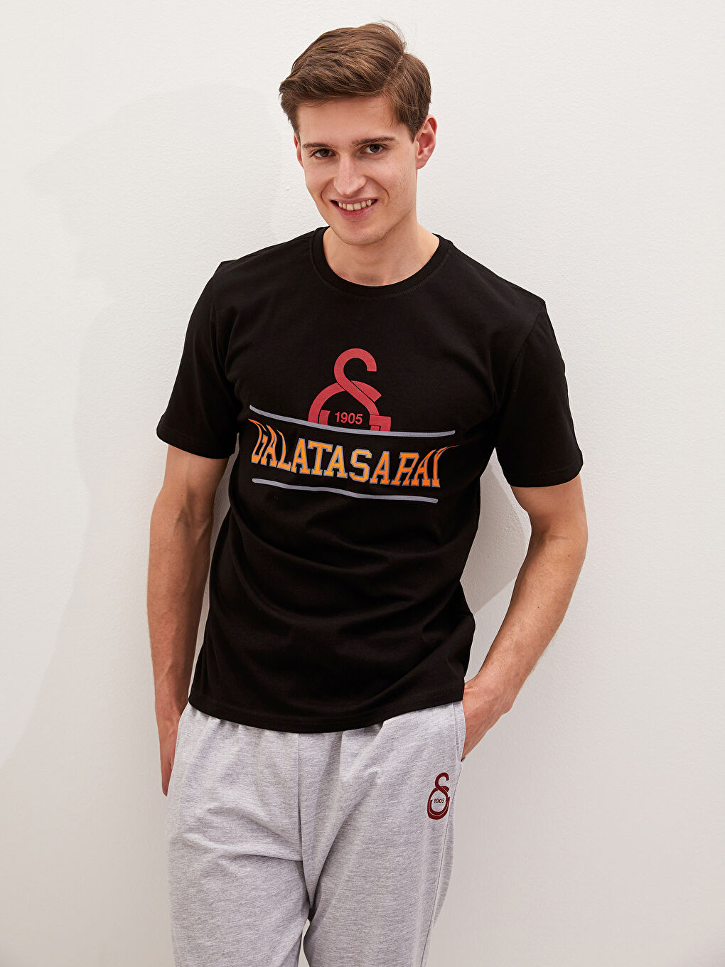 Siyah Standart Kalıp Galatasaray Baskılı Erkek Pijama Takımı-3