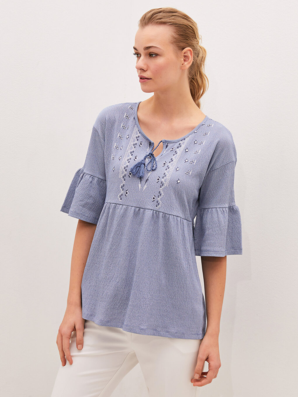 Bağlamalı Yaka Desenli Kadın Bluz