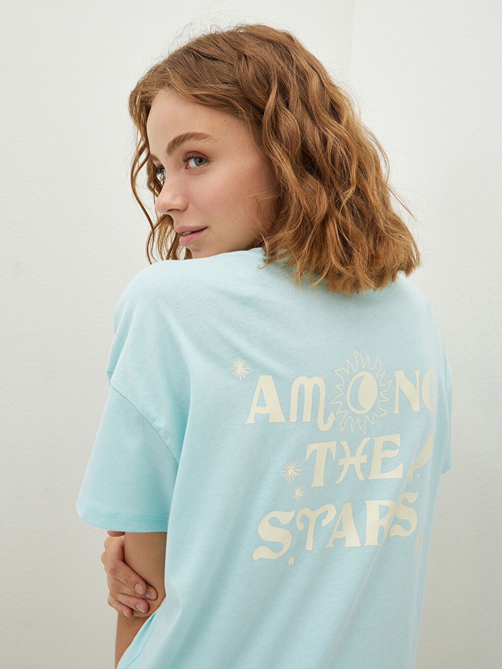 Turkuaz Bisiklet Yaka Baskılı Kısa Kollu Pamuklu Kadın Tişört