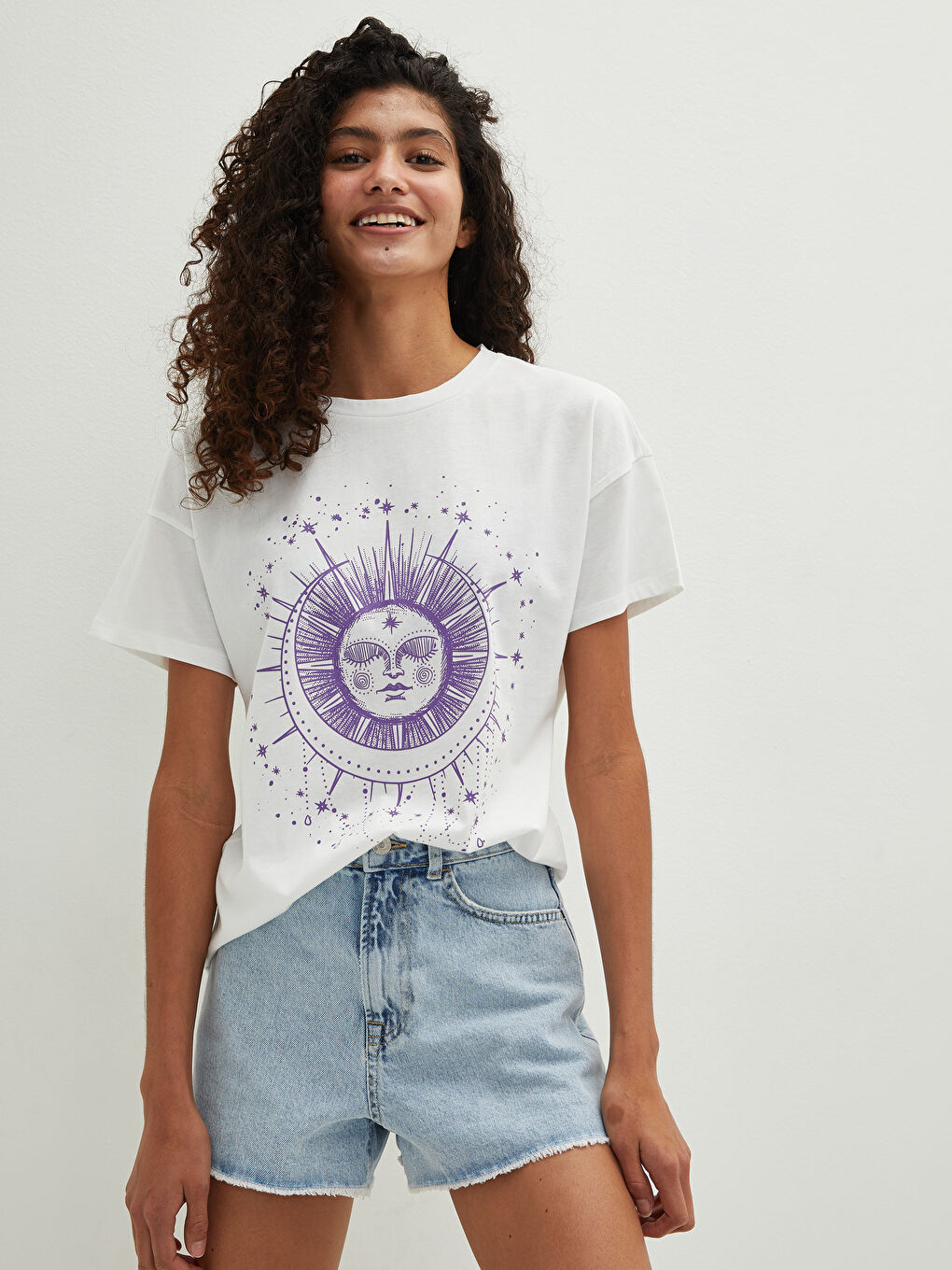 Ekru Bisiklet Yaka Baskılı Kısa Kollu Pamuklu Kadın Tişört-2