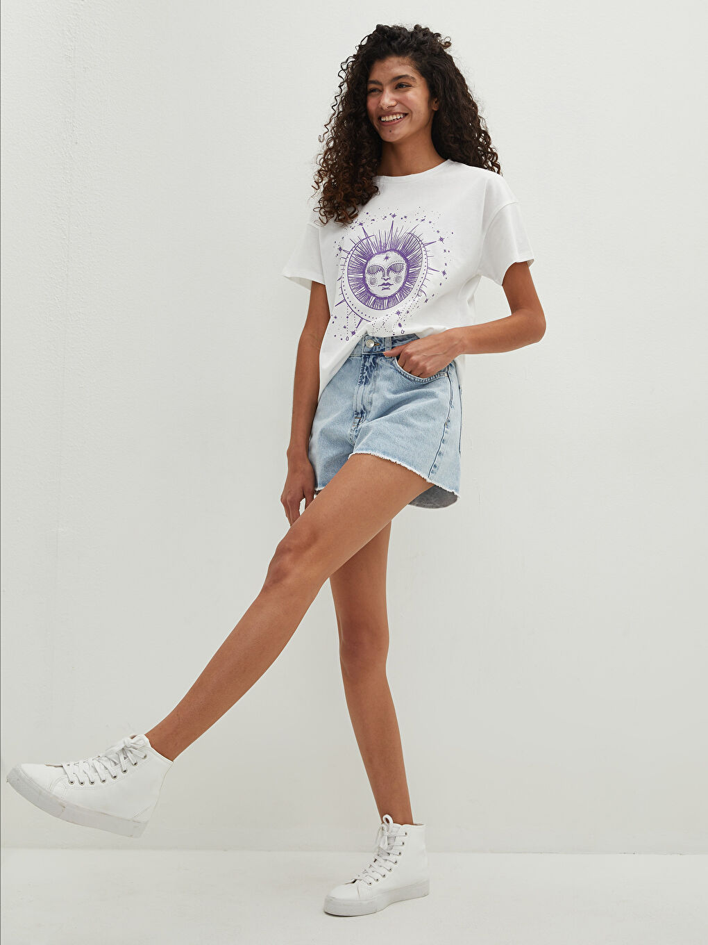 Ekru Bisiklet Yaka Baskılı Kısa Kollu Pamuklu Kadın Tişört-3