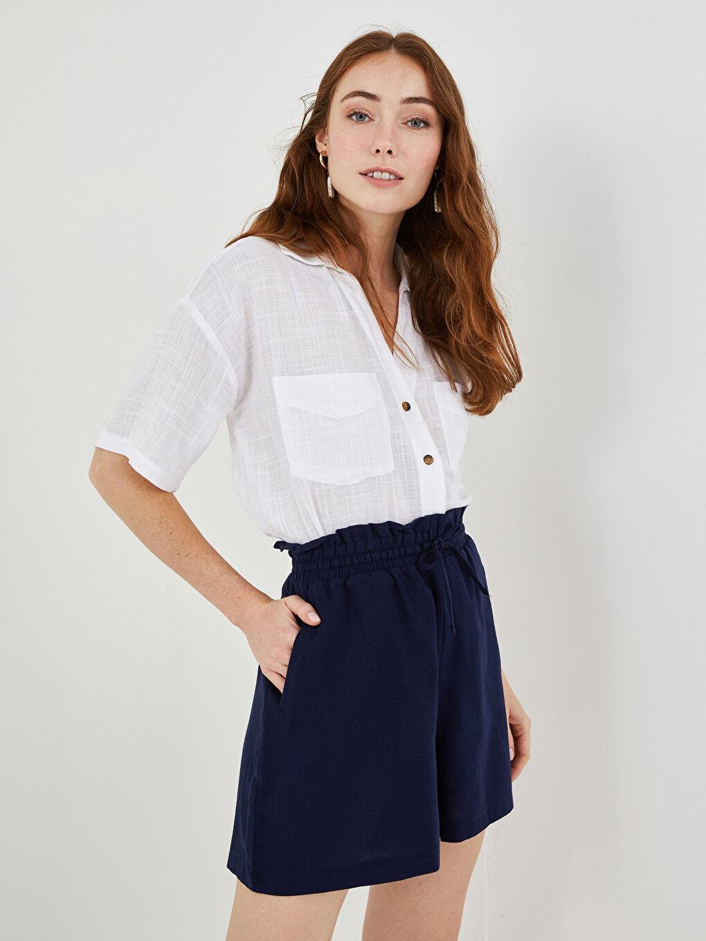 Lacivert Beli Lastikli Düz Cep Detaylı Kadın Bermuda Şort