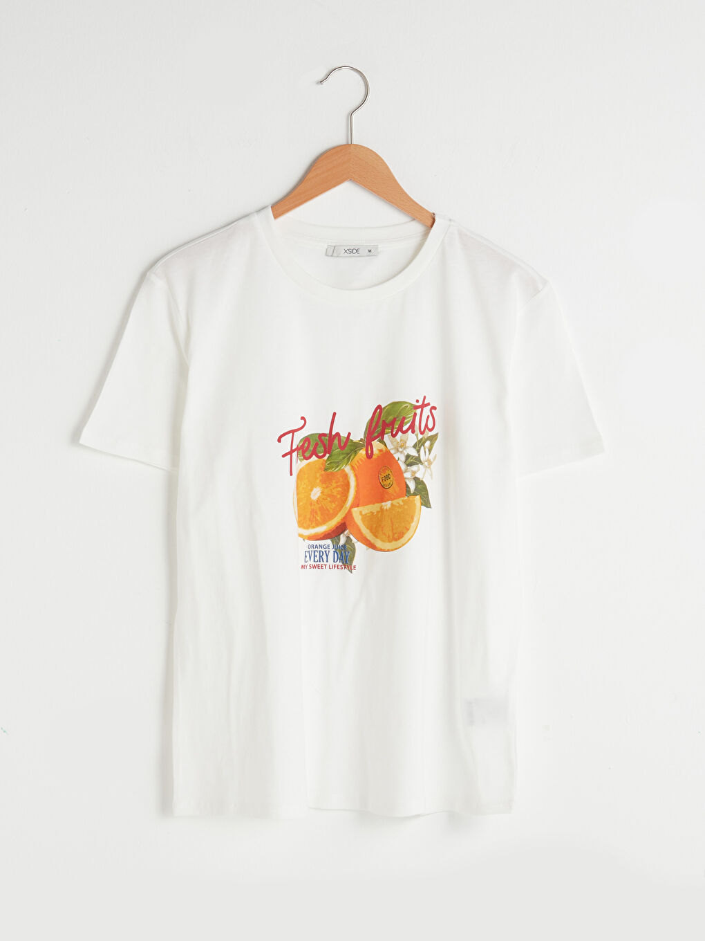 Beyaz Bisiklet Yaka Baskılı Kısa Kollu Kadın Tişört-6