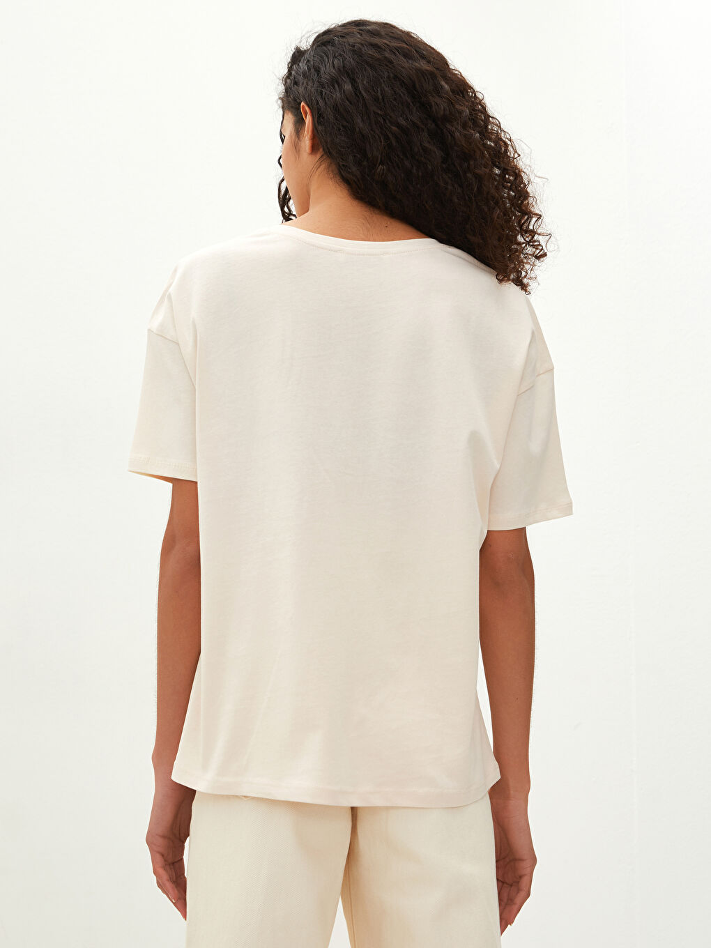 Bej Bisiklet Yaka Baskılı Kısa Kollu Pamuklu Kadın Tişört-4