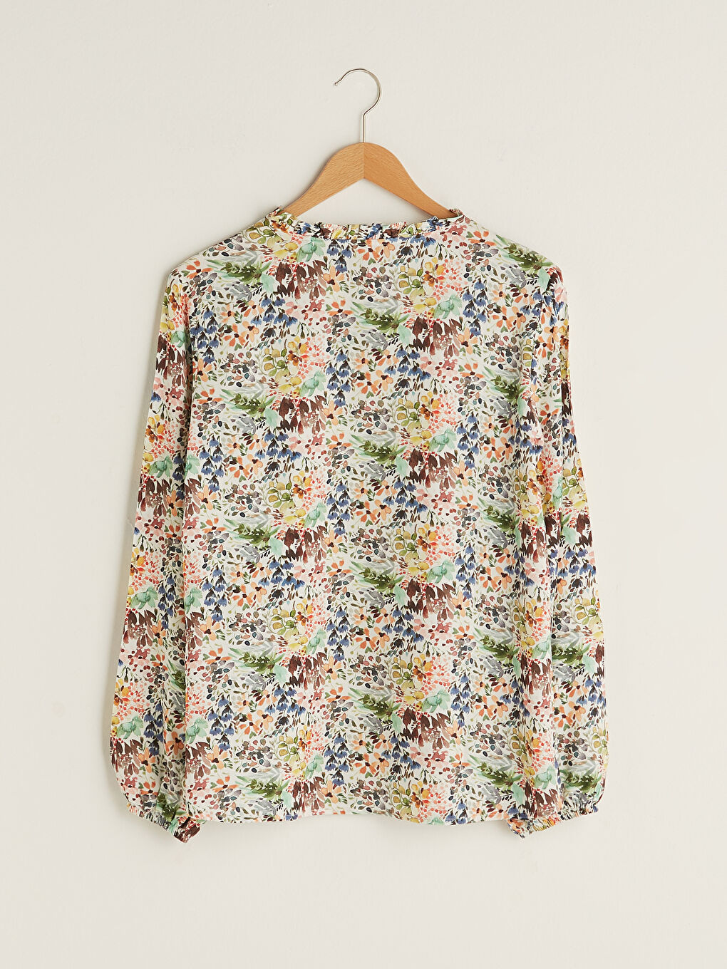 Блузка из вискозы с длинным рукавом, цветочным узором и оборками, с воротником на завязках для женщин-6