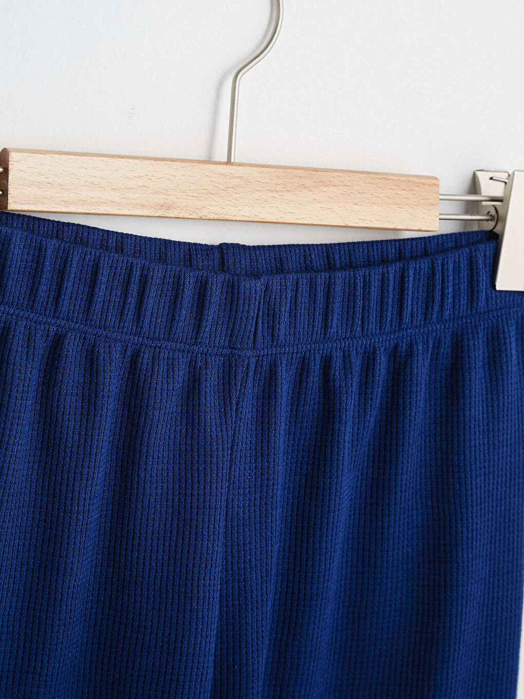 طقم بيجامة أولاد كم طويل ياقة دائرية بتفاصيل تطريز-3