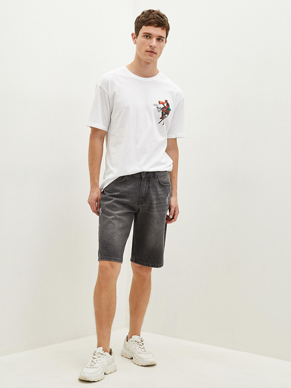 Standard Fit Men's Denim Shorts-2