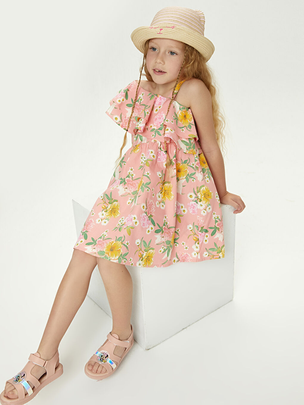 فستان بنت بوبلين بتفاصيل دولاب و نقش زهور-5