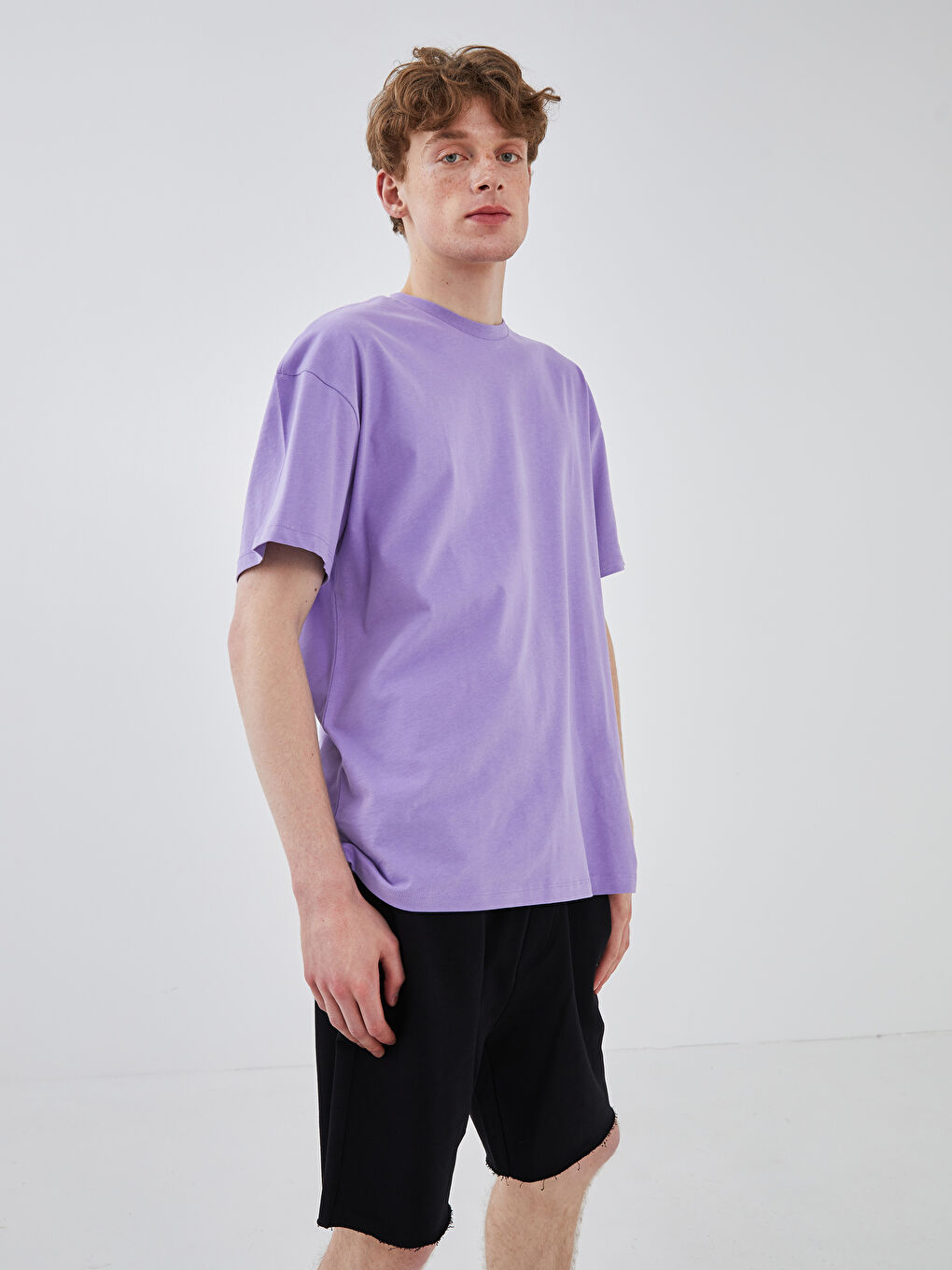 Siyah Standart Kalıp Beli Bağlama Detaylı Erkek Şort-2