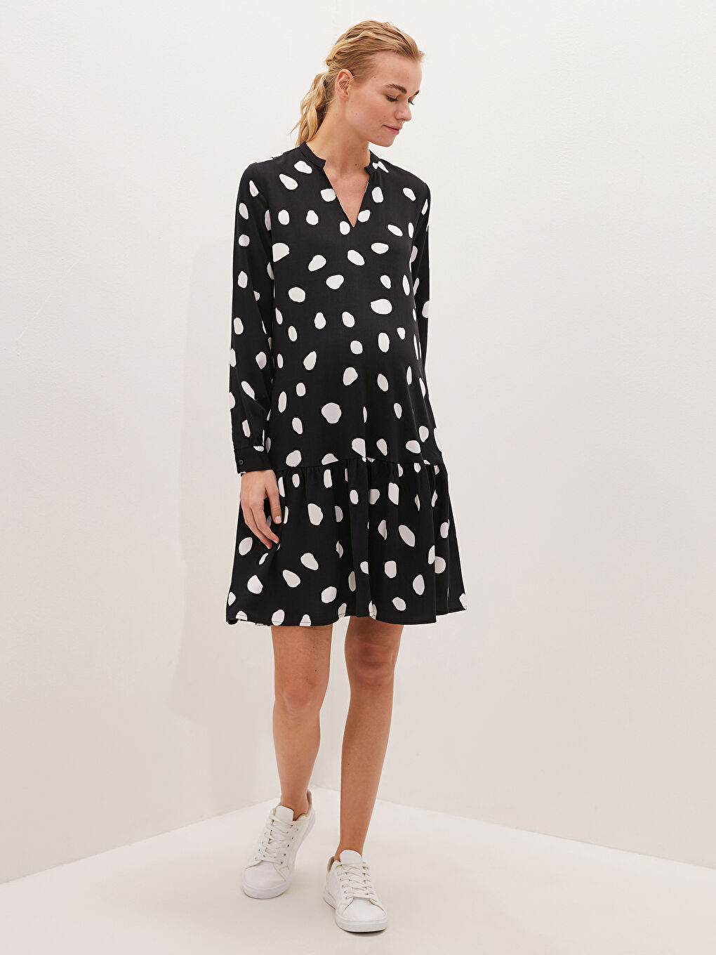 LCWAIKIKI Maternity Turtleneck Patterned Long Sleeve Belmando Fabric Maternity Dress -S1I494Z8-LQJ