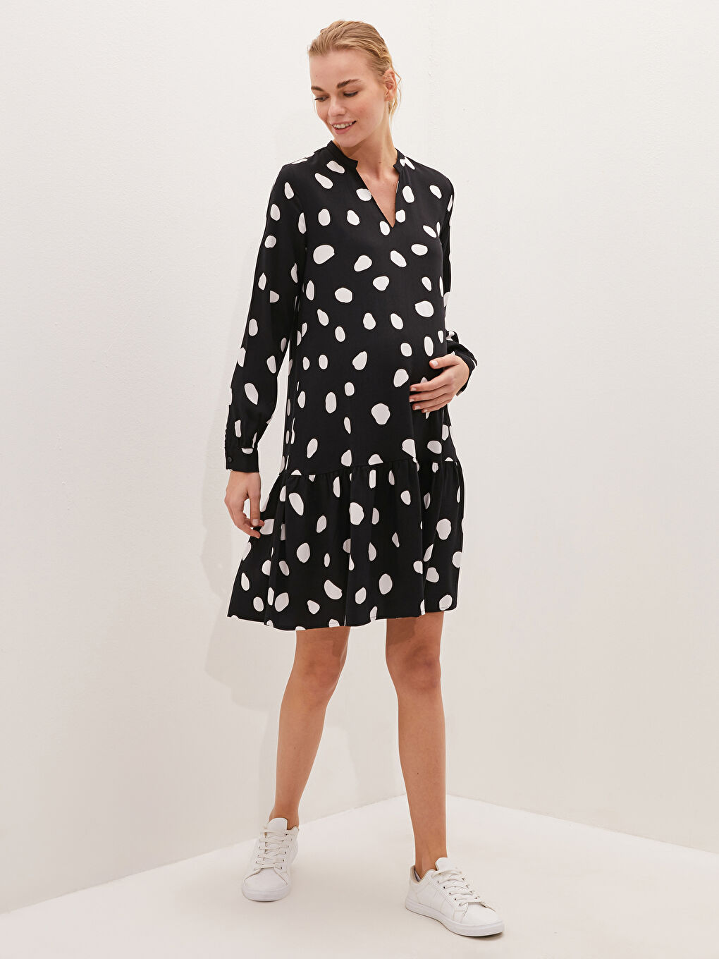 LCWAIKIKI Maternity Turtleneck Patterned Long Sleeve Belmando Fabric Maternity Dress -S1I494Z8-LQJ