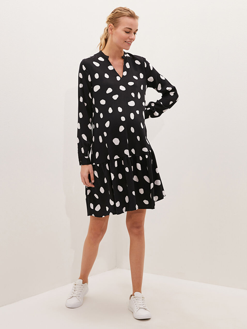 LCWAIKIKI Maternity Turtleneck Patterned Long Sleeve Belmando Fabric Maternity Dress -S1I494Z8-LQJ