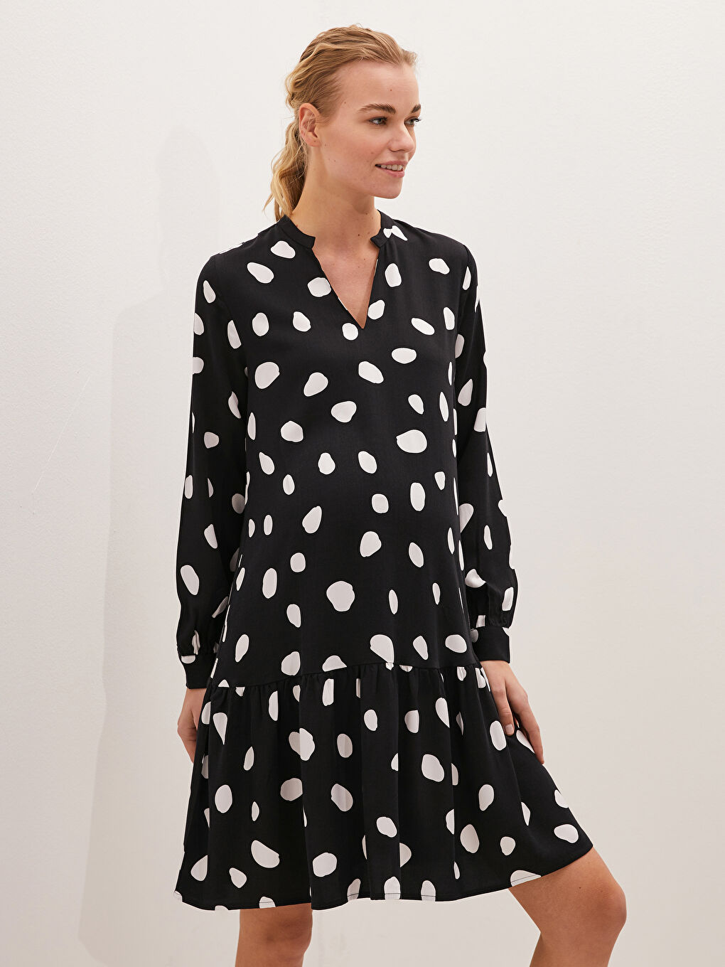 LCWAIKIKI Maternity Turtleneck Patterned Long Sleeve Belmando Fabric Maternity Dress -S1I494Z8-LQJ