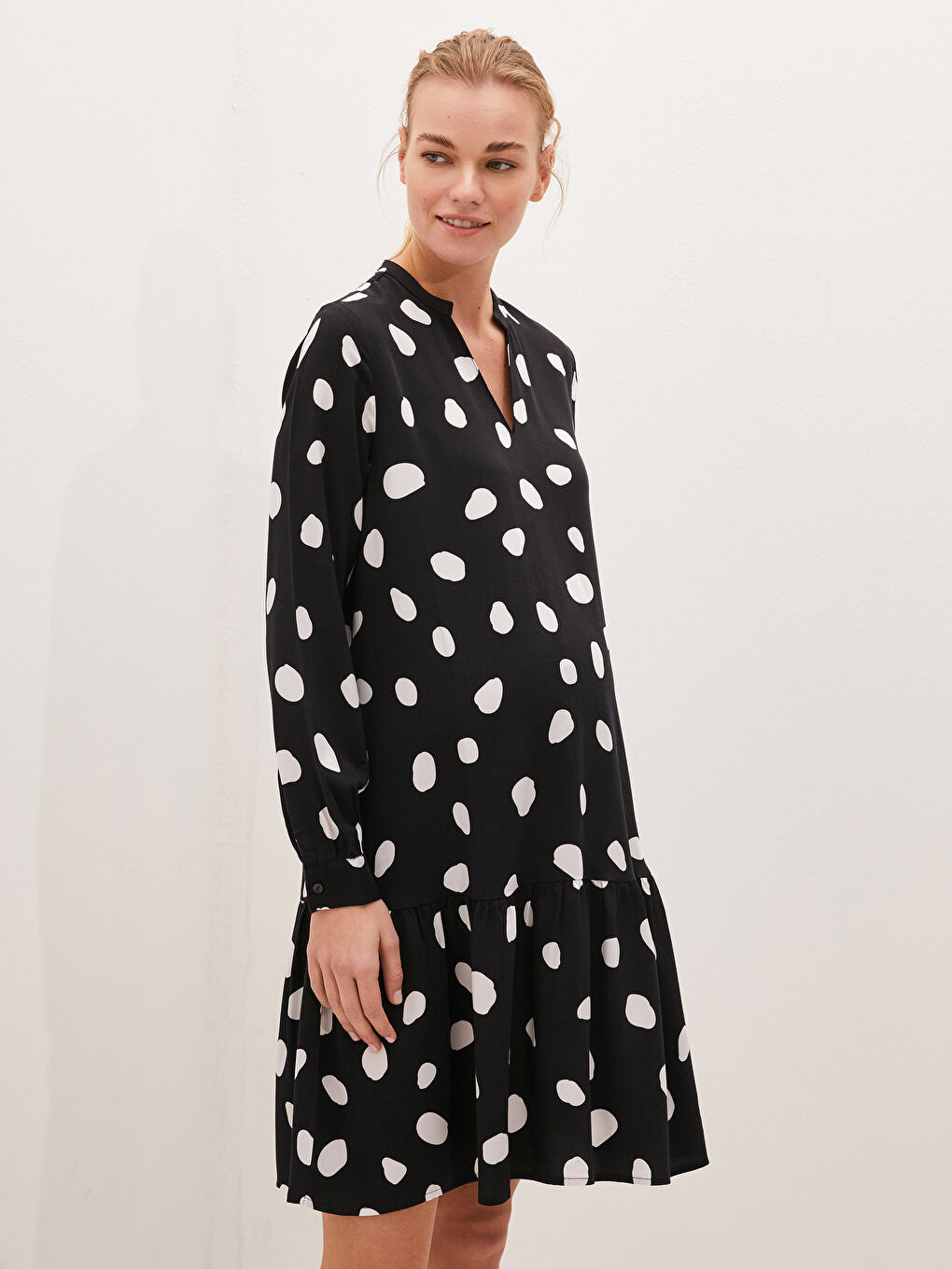 LCWAIKIKI Maternity Turtleneck Patterned Long Sleeve Belmando Fabric Maternity Dress -S1I494Z8-LQJ