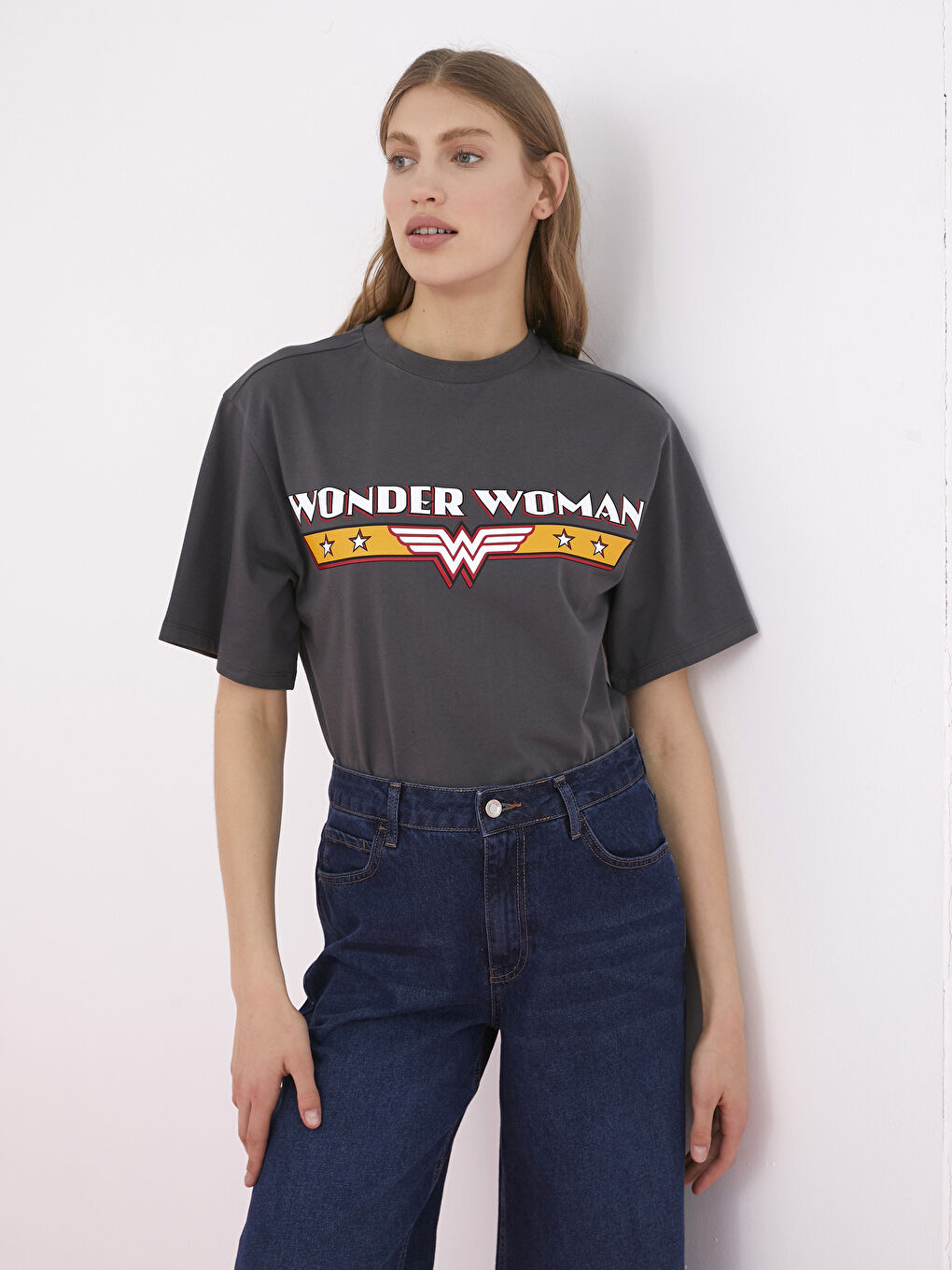 Crew Neck Wonder Woman Printed Short Sleeve Cotton Women's T-Shirt