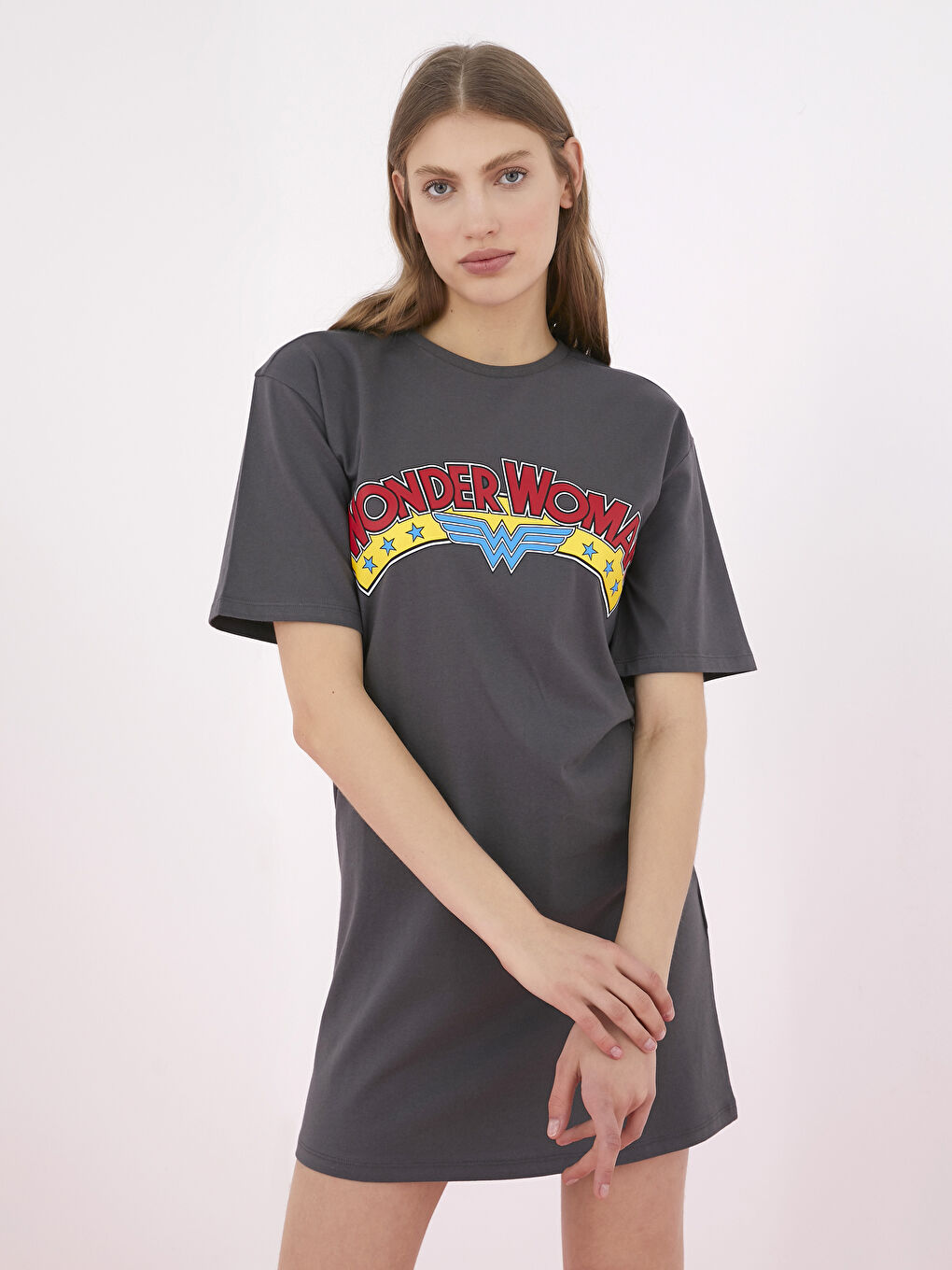 Antrasit Bisiklet Yaka Wonder Woman Baskılı Kısa Kollu Pamuklu Kadın Elbise-4
