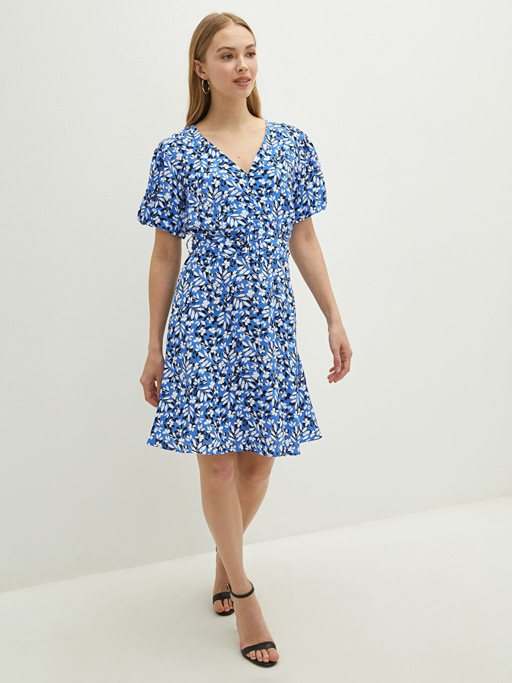 Lacivert V Yaka Desenli Beli Kemer Detaylı Kısa Kollu A Kesim Maroken Kumaş Kadın Elbise-2