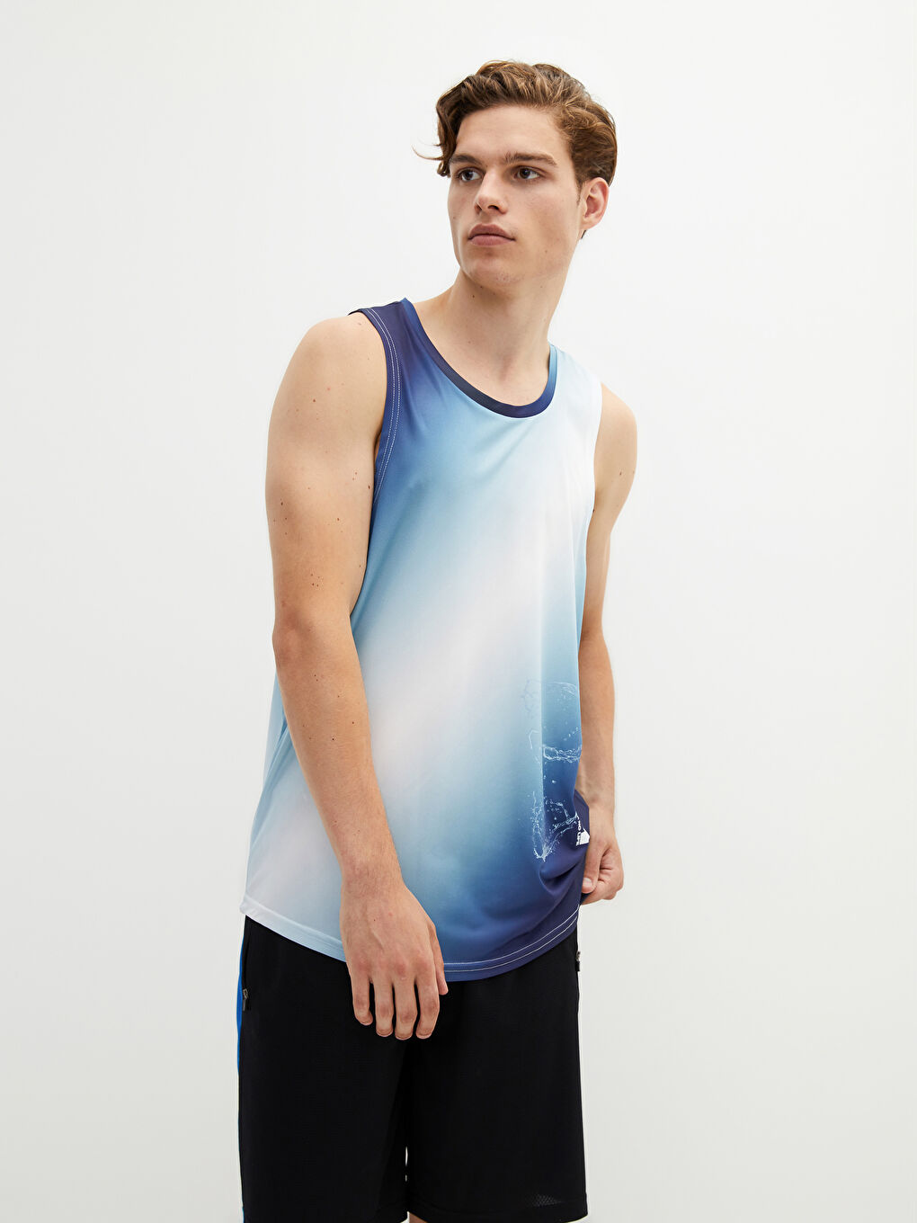 Beyaz Bisiklet Yaka Baskılı Erkek Kolsuz Tişört-3