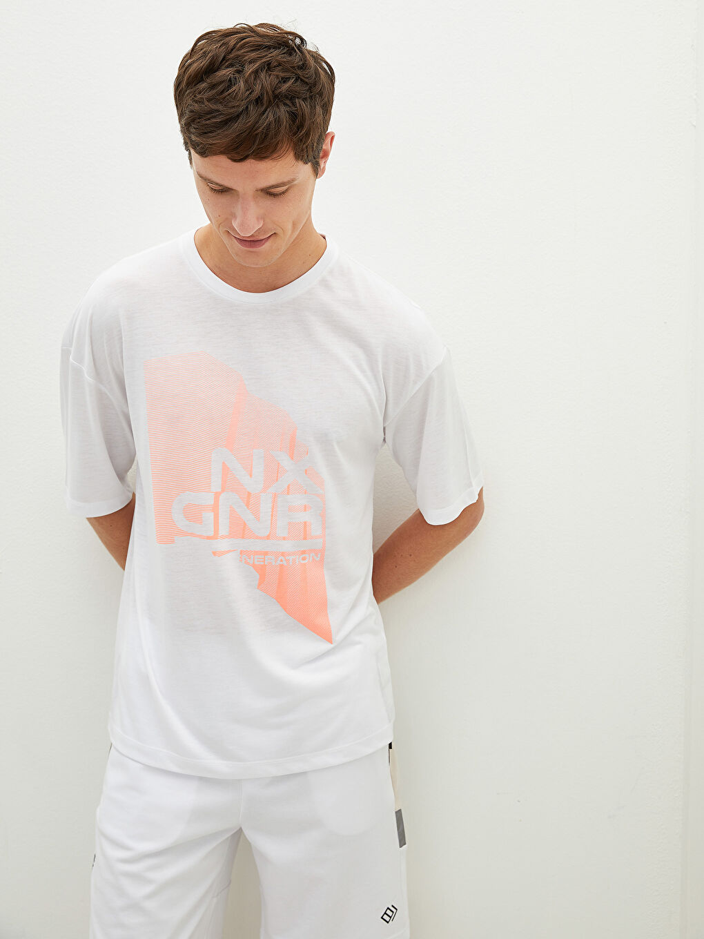 T-shirt de sport actif à manches courtes et col rond pour hommes-2