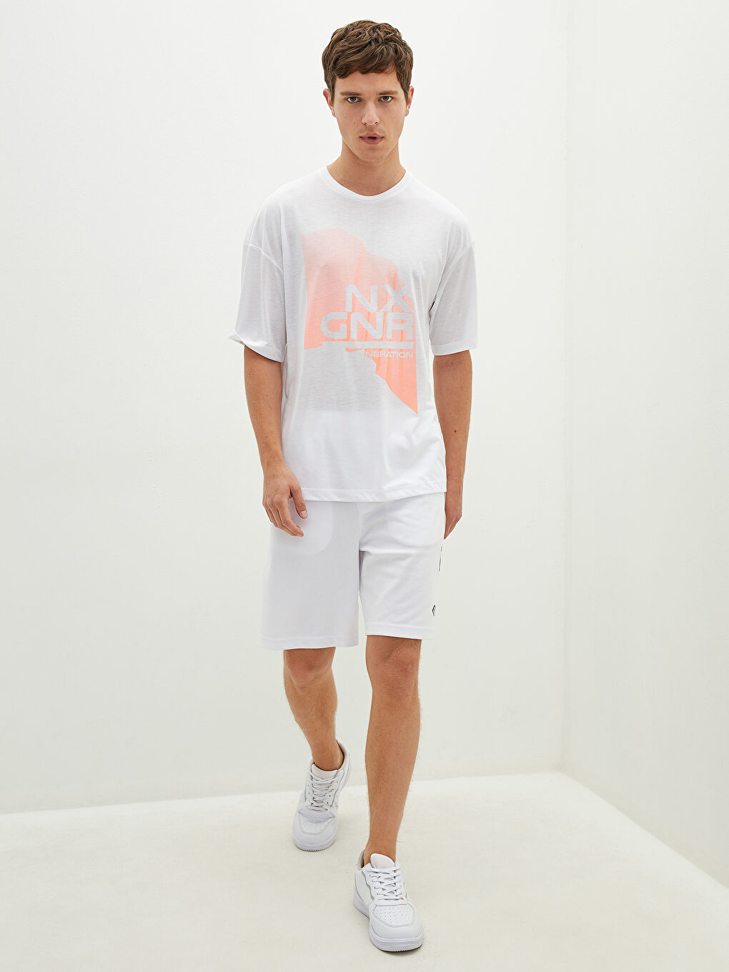 T-shirt de sport actif à manches courtes et col rond pour hommes-4