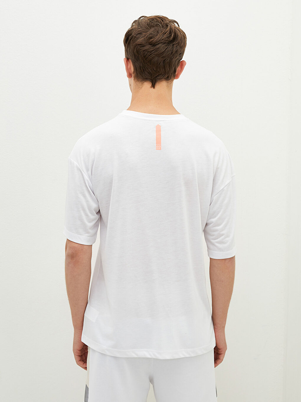 T-shirt de sport actif à manches courtes et col rond pour hommes-5