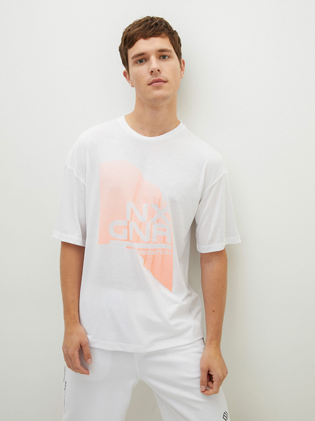 T-shirt de sport actif à manches courtes et col rond pour hommes