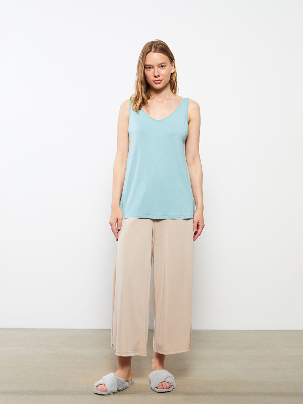 Yeşil V Yaka Düz İç Giyim Atlet-4