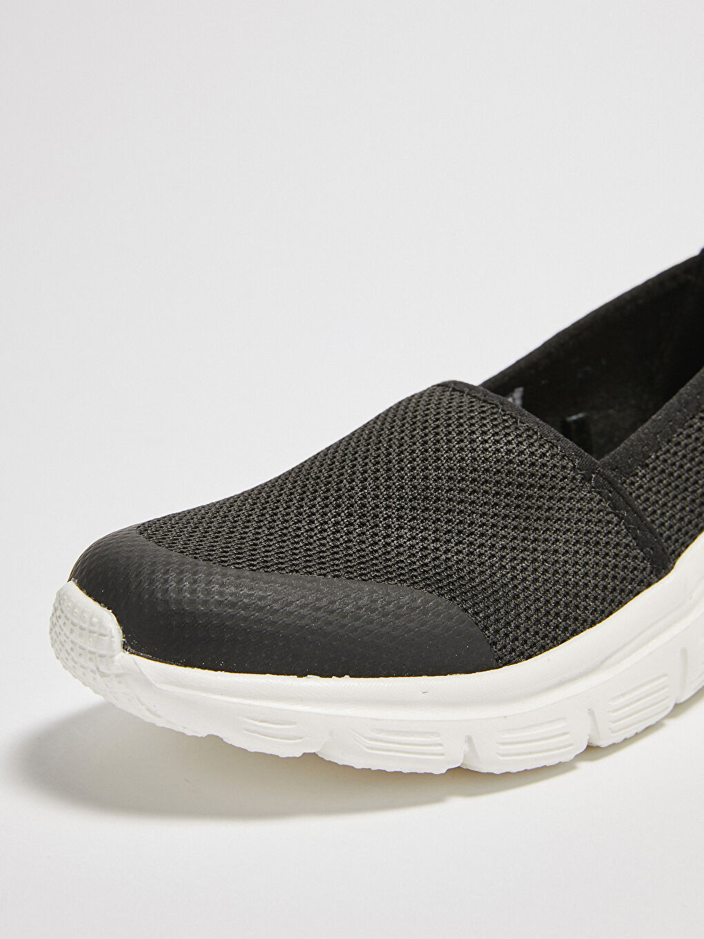 Siyah File Detaylı Kalın Taban Kadın Aktif Spor Ayakkabı-4