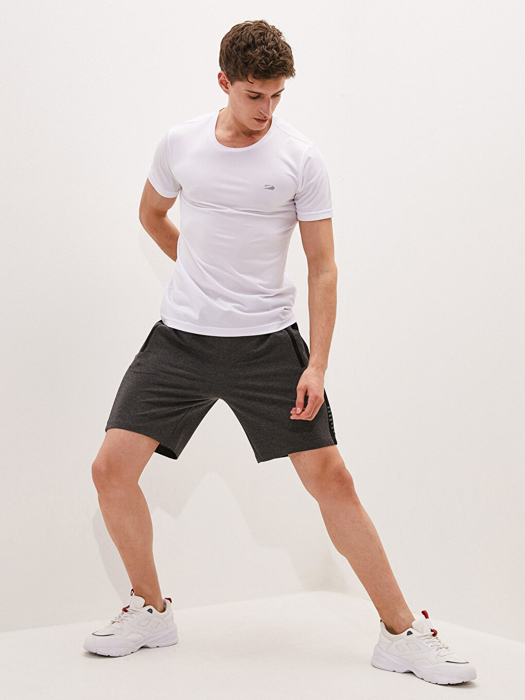 Shorts De Sport Actifs Coupe Standard Pour Hommes-1