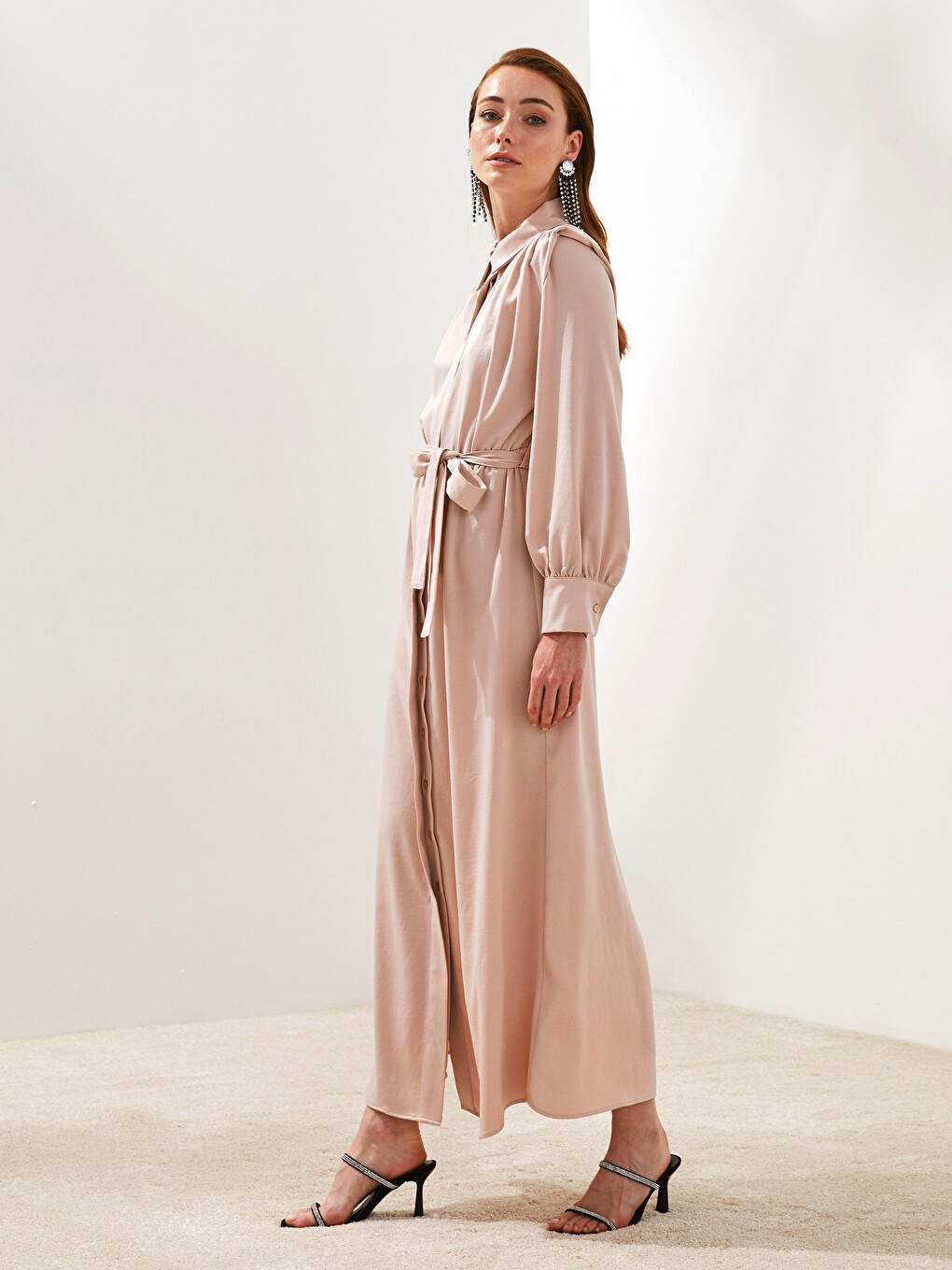 Robe Chemise en Tissu de Soie Médina Unie à Ceinture Taille et Manches Longues pour Femmes-2