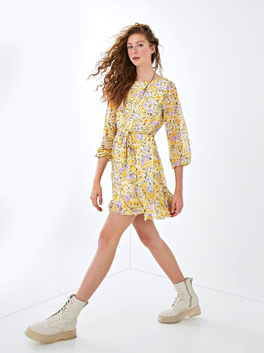 Robe en Chiffon à Imprimé Floral avec Ceinture à la Taille pour Femmes Col Rond-1