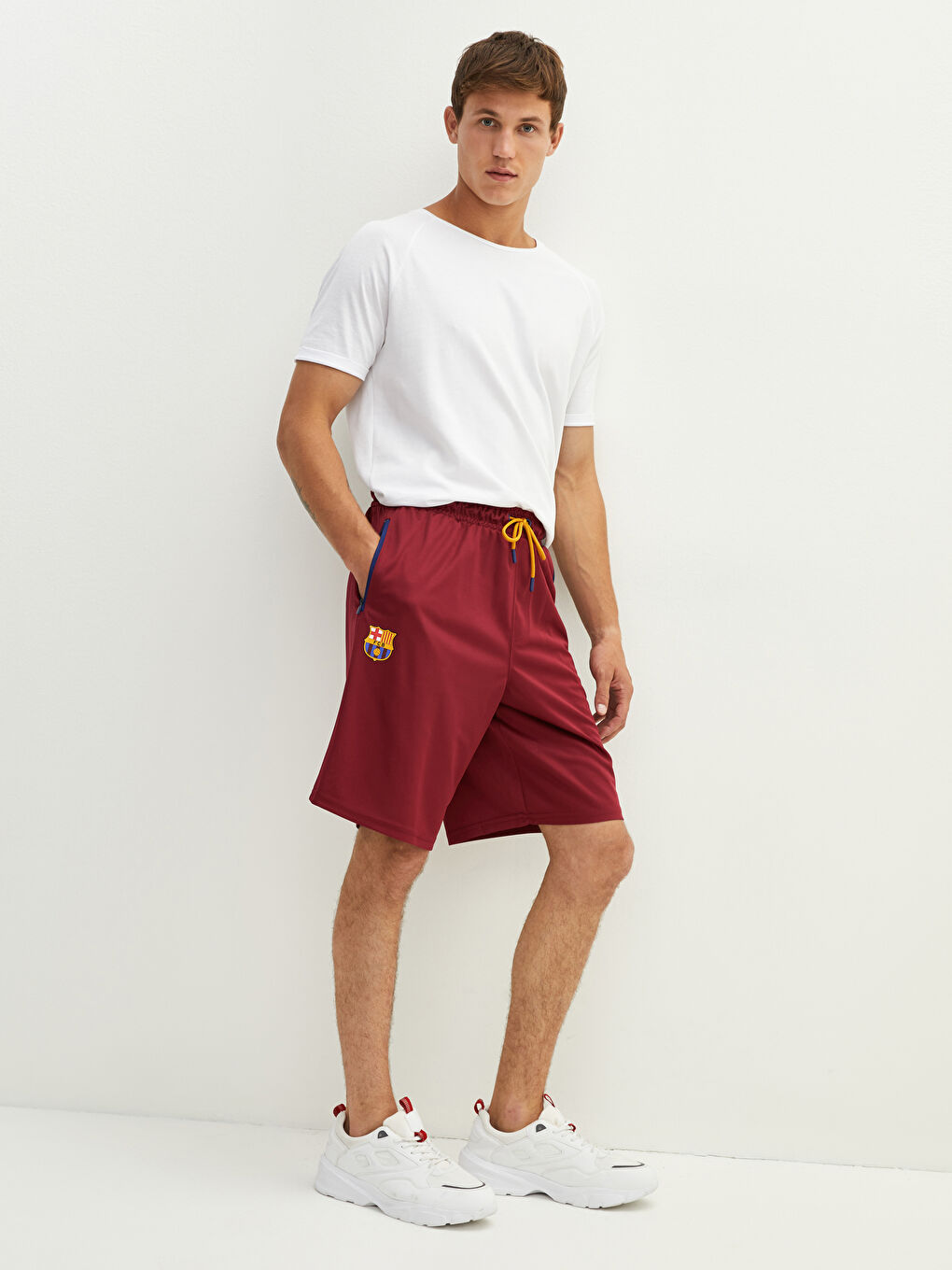 Mürdüm Standart Kalıp Barcelona Baskılı Erkek Taraftar Şort-2