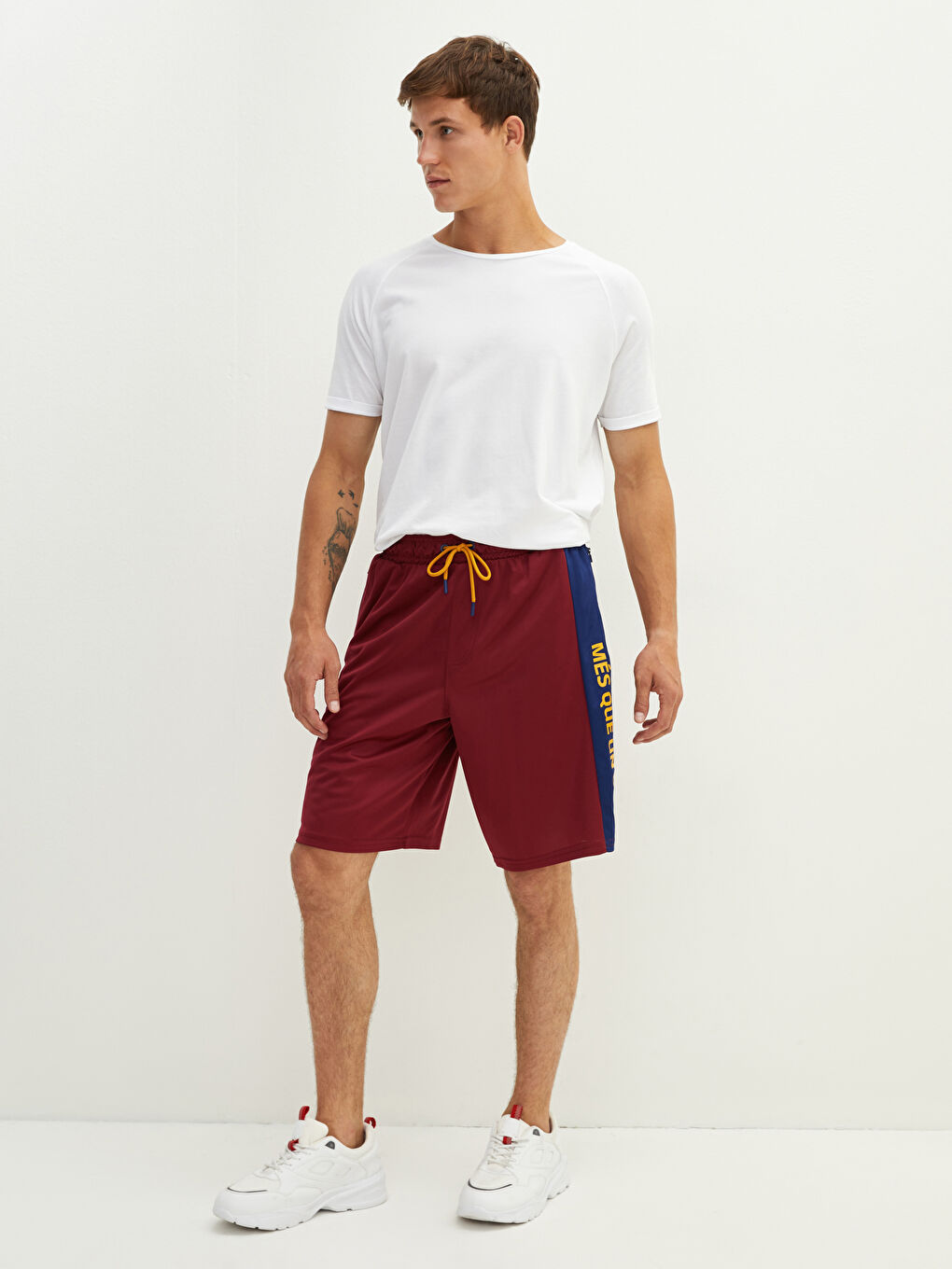 Mürdüm Standart Kalıp Barcelona Baskılı Erkek Taraftar Şort-4