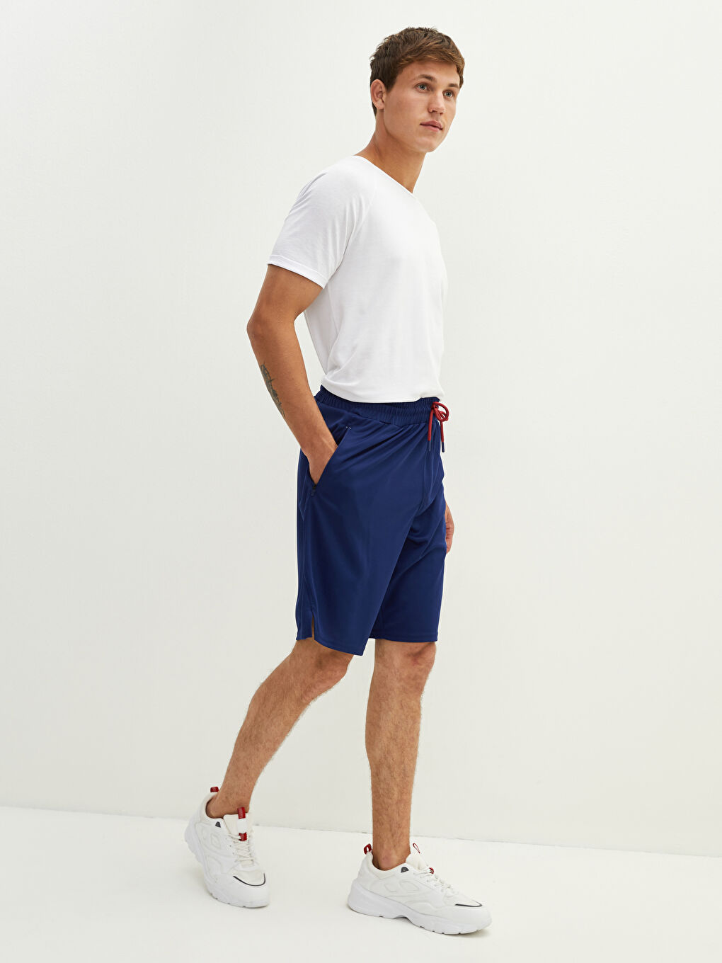 Lacivert Standart Kalıp Barcelona Baskılı Erkek Taraftar Şort-3