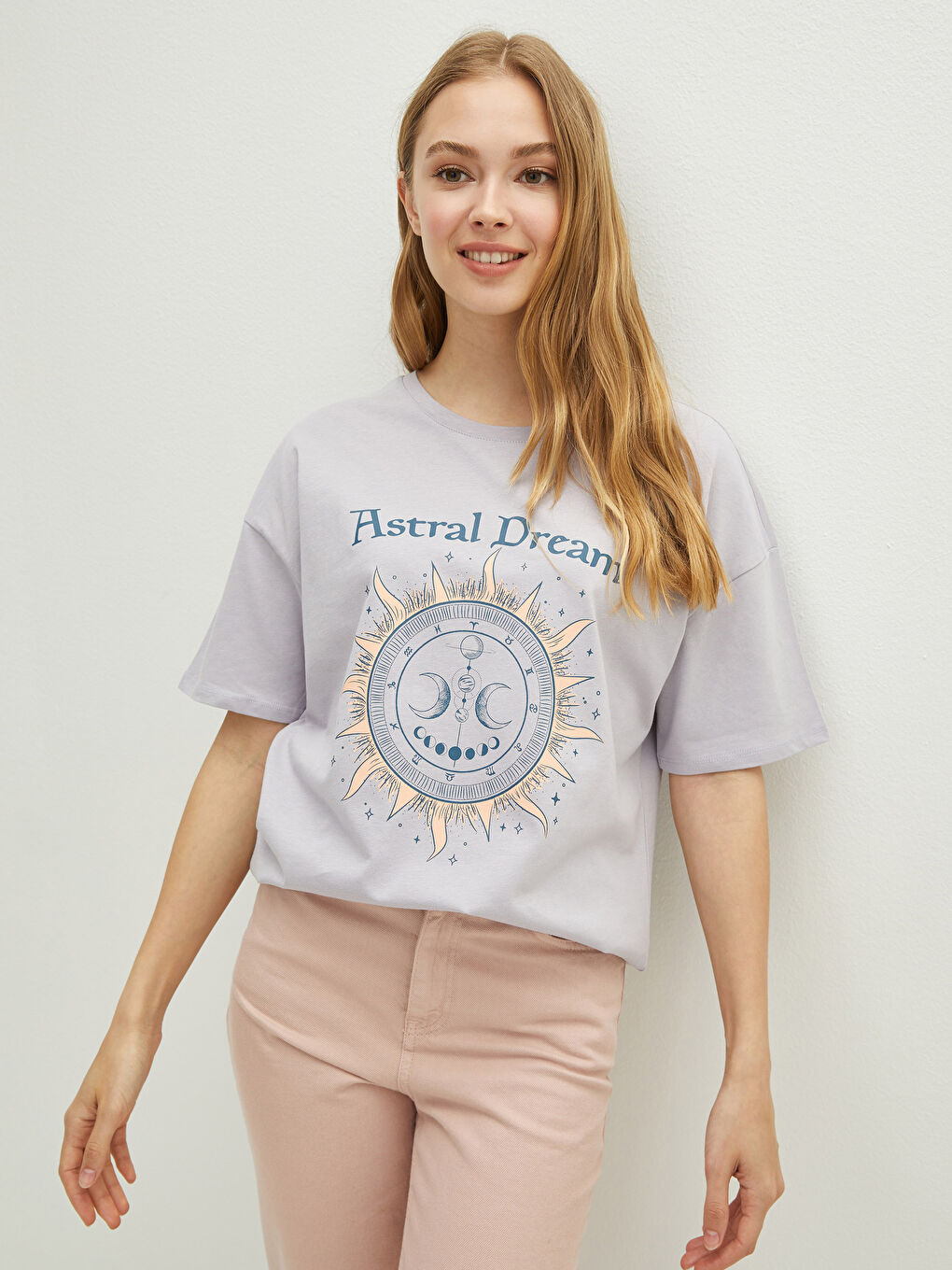 Lila Bisiklet Yaka Baskılı Kısa Kollu Pamuklu Kadın Tişört