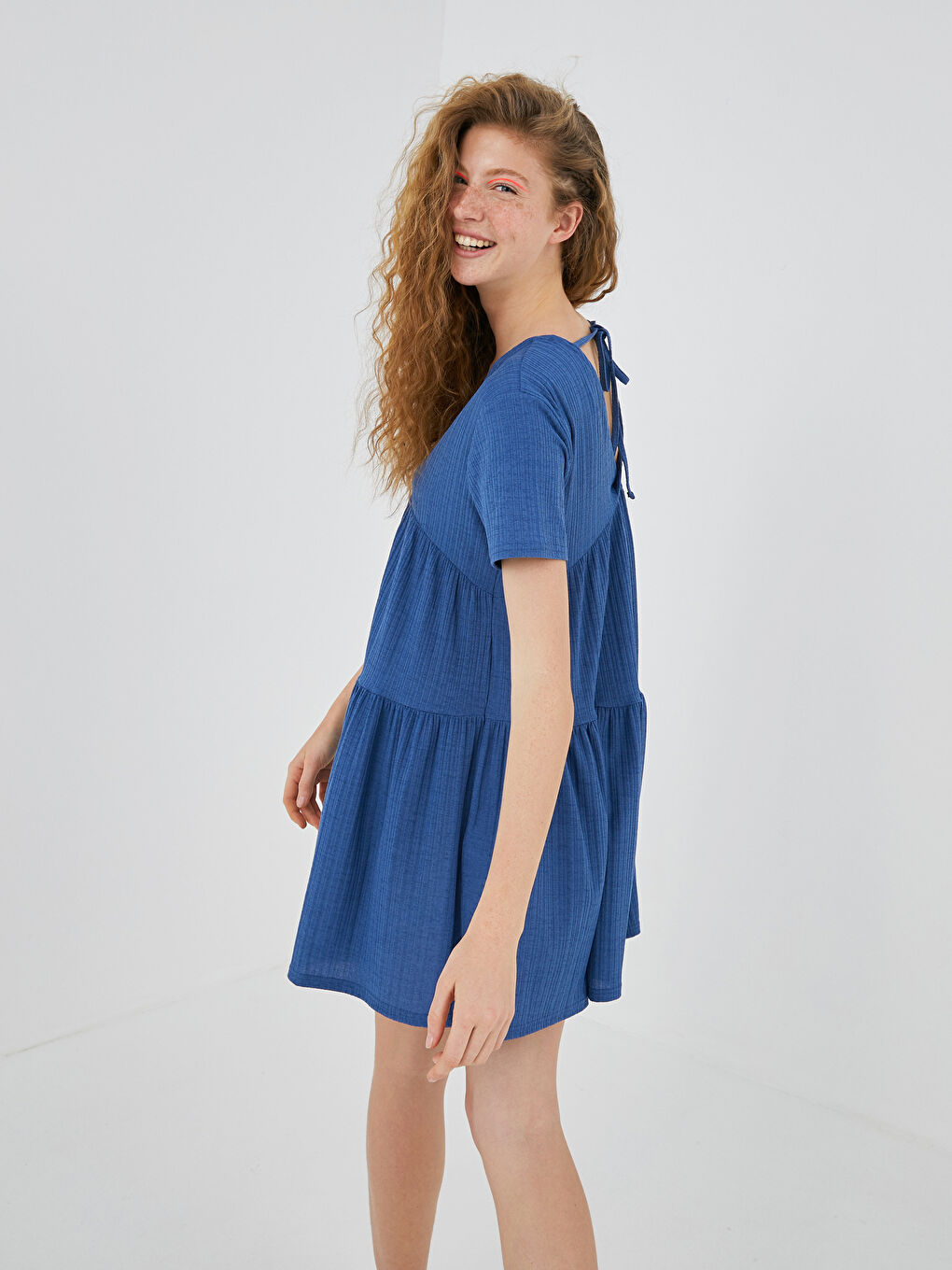 V-Neck Straight Short Sleeve Oversize Camisole Women's Dress-3