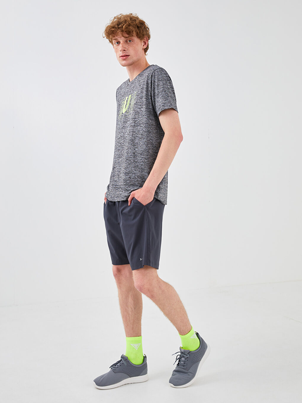 شورت رياضي للرجال بقصة عادية-1