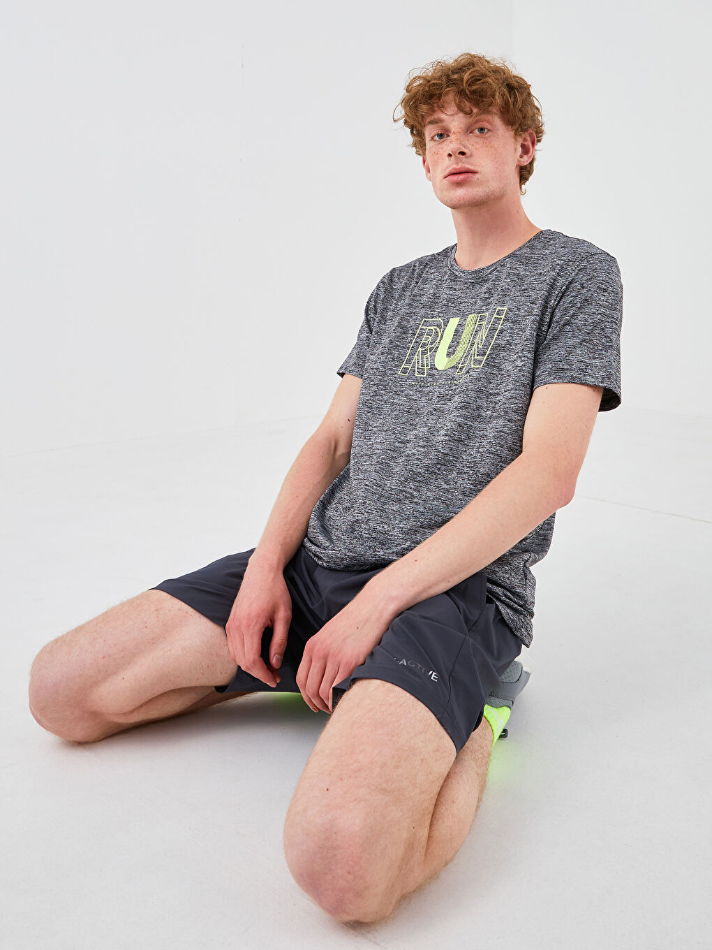 شورت رياضي للرجال بقصة عادية-2