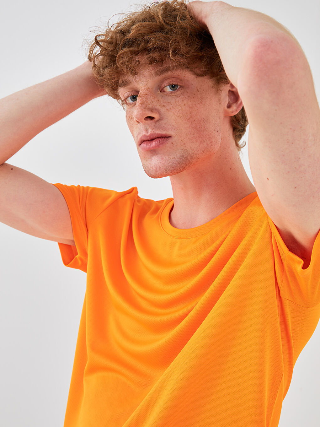 T-shirt de Sport Actif Imprimé à Manches Courtes et Col Rond pour Hommes-1