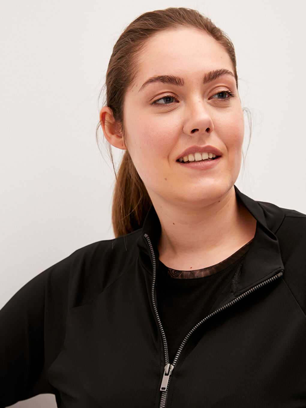 Siyah Dik Yaka File Detaylı Uzun Kollu Kadın Spor Spor Hırka-6