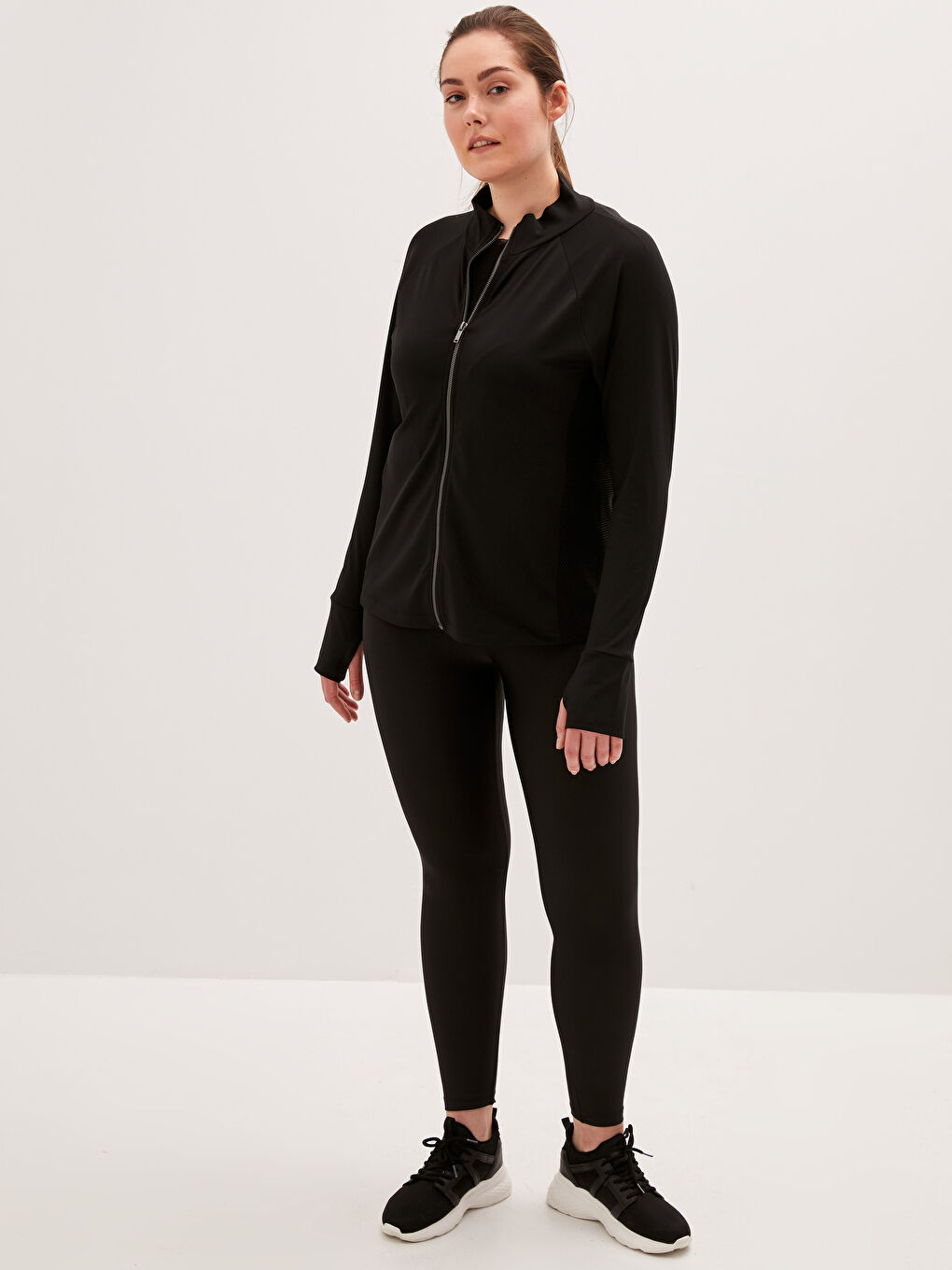 Siyah Dik Yaka File Detaylı Uzun Kollu Kadın Spor Spor Hırka-5