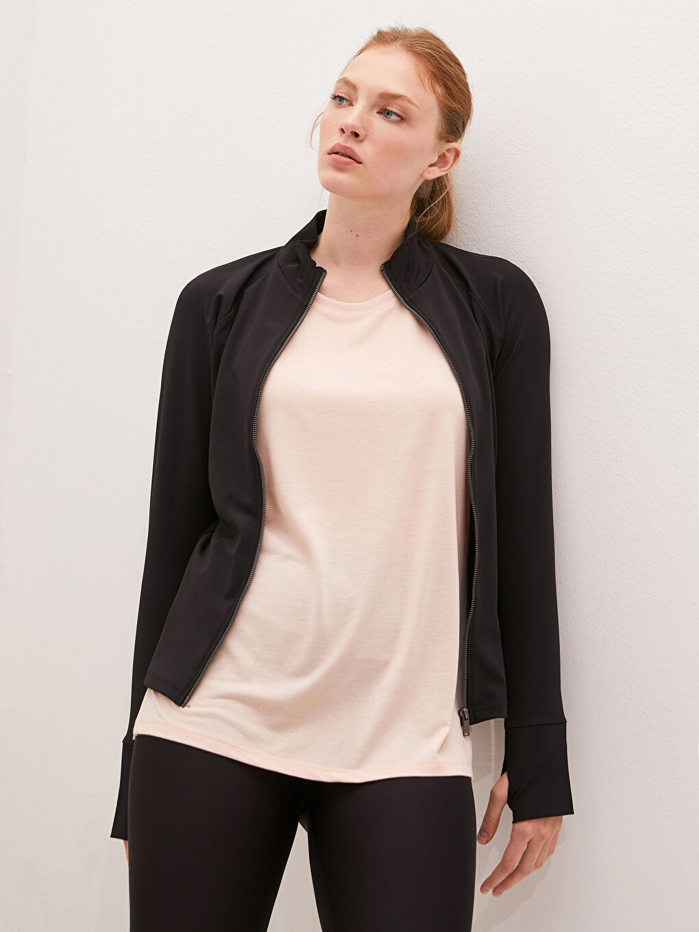 Siyah Dik Yaka File Detaylı Uzun Kollu Kadın Spor Spor Hırka